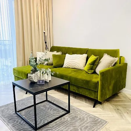 Apartcentrum-charlotte -parking-air Conditioning Boleslawiec (Lower Silesia)